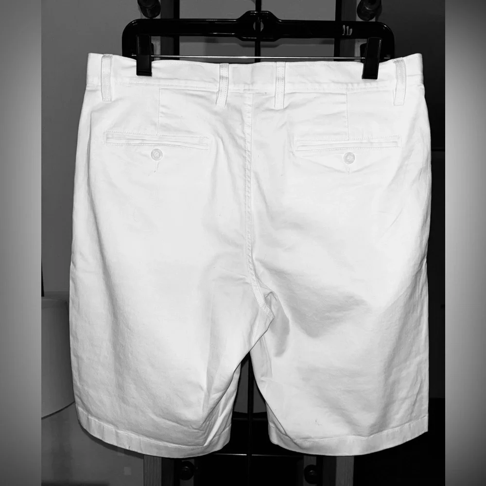 Rails White Shorts Size 32x22